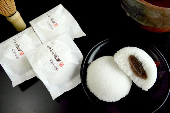 No.1042 お土産に軽羹（かるかん）